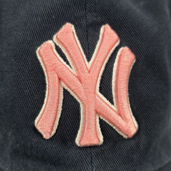 🆕️New York Yankees '47 Brand Blue Adjustable Baseball Cap - Picture 3 of 9